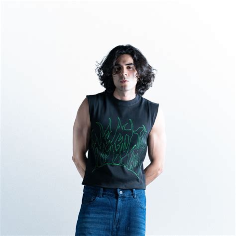 VEST – The Manga Store