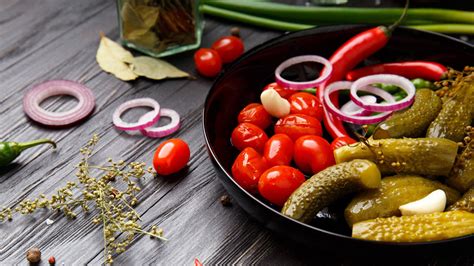 8 alimentos que suben la tensión y pasan desapercibidos