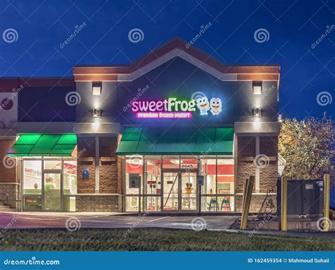 New Hartford, New York - Oct 29, 2019: Night View of Sweet Frog Frozen ...