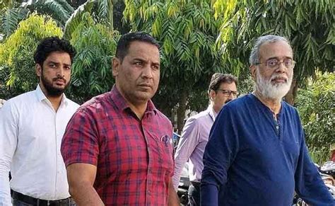 SC orders release of NewsClick founder Prabir Purkayastha, declares his ...