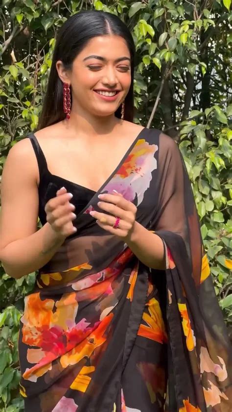 SAREESY Rashmika Mandanna Bollywood Trending Designer Faux Georgette ...