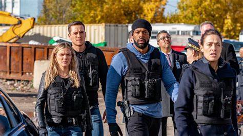 Chicago PD (S06E10): Brotherhood Summary - Season 6 Episode 10 Guide