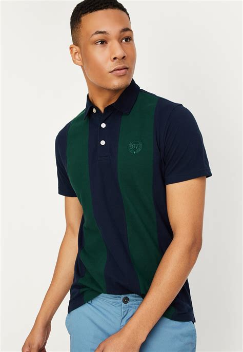 Buy Men Slim Fit Colourblocked Polo T-shirt Online at just Rs. 699.0 ...