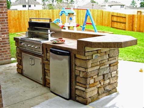 Simple Backyard Kitchen Designs