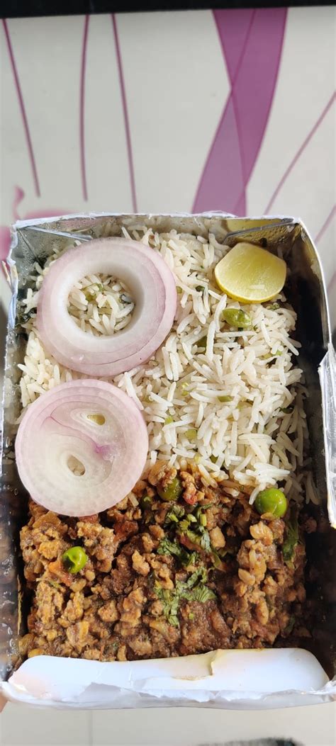 Get All Kinds Of Yummy Kulchas At This Outlet! | LBB