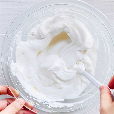 Zero-Sugar Whipped Cream Recipe using Monk Fruit Sweetener - All ...