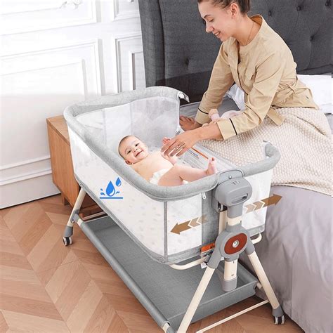 Amazon.com: Hichangto Baby Bassinet,Rocking Bassinet with Waterproof ...