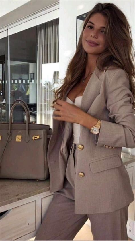Boss Lady Business Suit 的图像结果