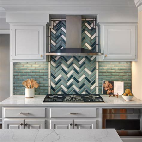 Herringbone Tile Pattern Kitchen Backsplash