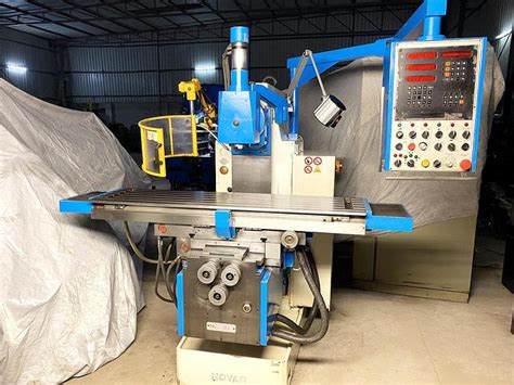 Used Novar Universal Milling Machine for Sale in New Delhi, India