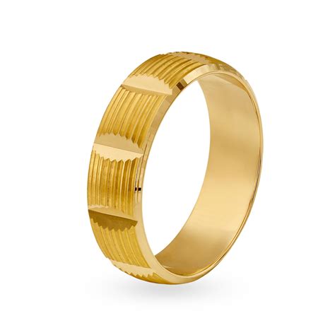 Line Textured Gold Ring for Men
