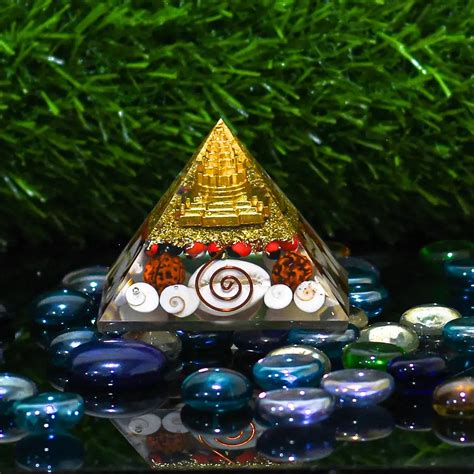 Laxmi Pyramid Small by Reshamm – Reshamm Crystal Vastu
