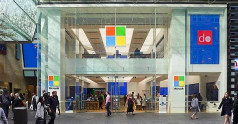 Microsoft physical stores globally closing forever; no job losses ...