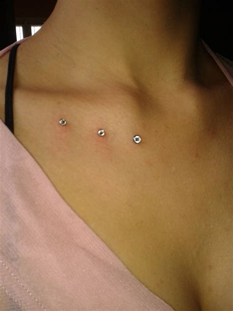 3 Dermals Clavicule | Unique body piercings, Neck piercing, Collar bone ...