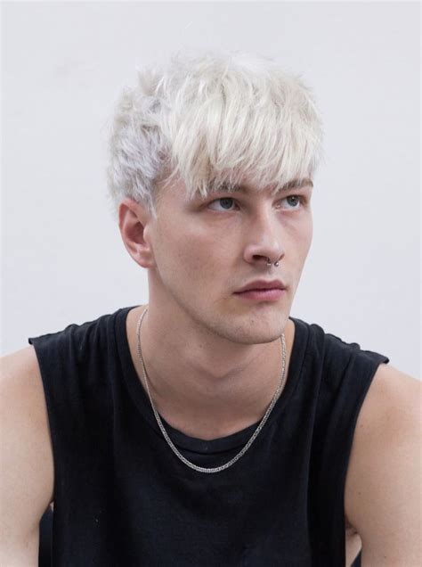 Pin by JAY on ⋆ ꜰᴀᴄᴇꜱ ⋆ | Bleached hair men, Platinum blonde hair men ...