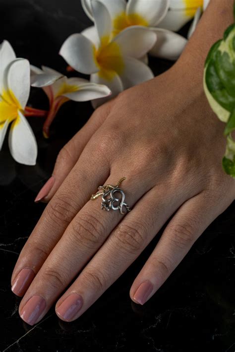 Ohm Ring | Sheetal Zaveri by Vithaldas