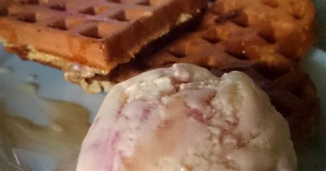 High fiber wheat muesli waffle Recipe by Kheizlina - Cookpad
