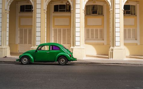 Download wallpaper 2560x1600 car, retro, building, facade widescreen 16 ...