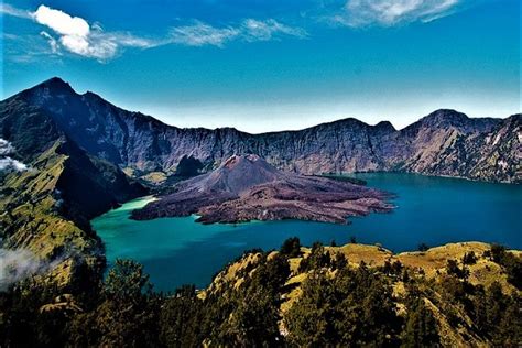 gunung yang sudah tidak aktif di indonesia