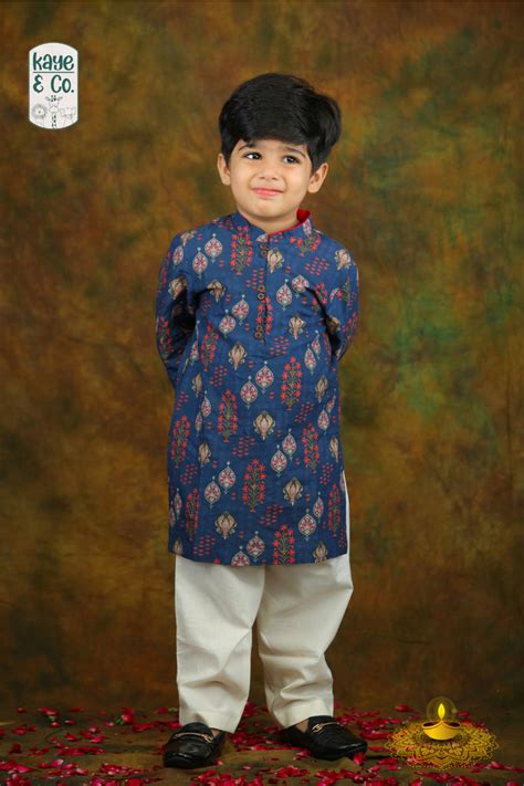 BLUE FESTIVE MOTIF Print Kurta Set – kayeandco.in