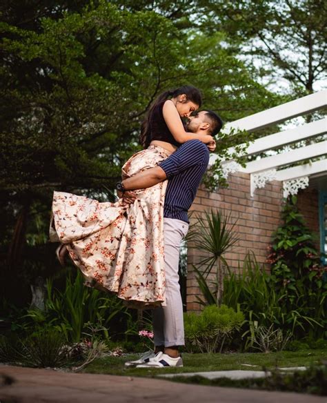 Top 10 Super Cute Bollywood Poses for Pre-wedding Shoots!