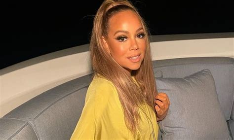 "I thought, 'OK, I'm writing a poem'": Mariah Carey Was Clueless About ...