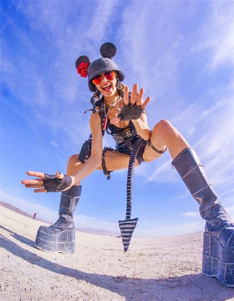 Burning Man Naked Women Fotos Roupas Costumes Hot Sex Picture