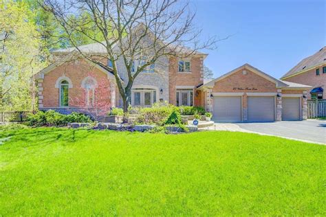 186 Willow Farm Lane Aurora | Zolo.ca