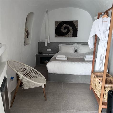 CYDONIA CAVES (Santorini/Megalochori) - Hotel Reviews, Photos, Rate ...