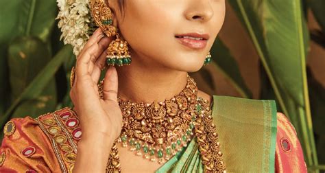 Can I wear 22K gold earrings every day – Krishna Jewellers Pearls and Gems