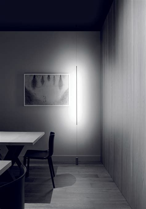 Art gallerists, listen up! We found the perfect light to illuminate ...