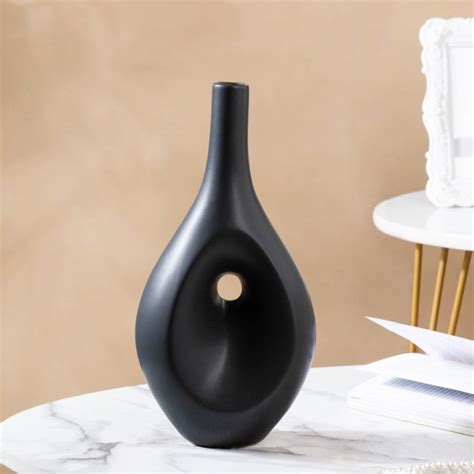 Nordic Hollow Vase Black