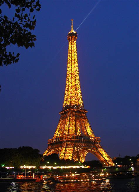 Eiffel Tower: From Iron Giant to Paris Icon | Height, History & Facts
