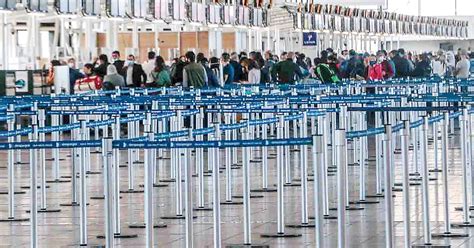 Fuerte caída en PCR aleatorio en aeropuerto Arturo Merino Benítez: el ...