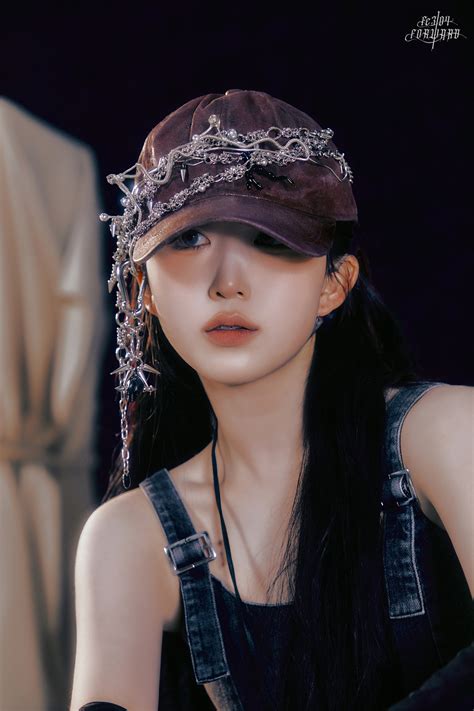 Watch: NMIXX Intrigues With Stylish MV For "KNOW ABOUT ME" Comeback | Soompi