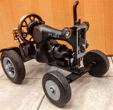 Sewing Machine Tractor 的图像结果