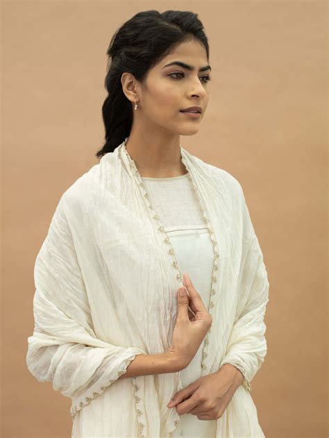 Trellis Stole: Elegant Cotton Silk Wrap for Dresses