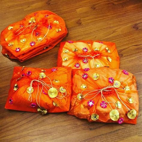 9 DIY Gift Packing Ideas That Won’t Dent Your Pocket