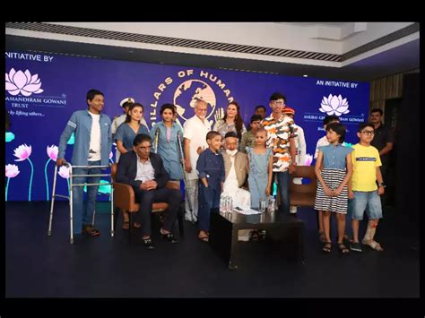 Actors show support and walk for Pillars of Humanity organized by ...