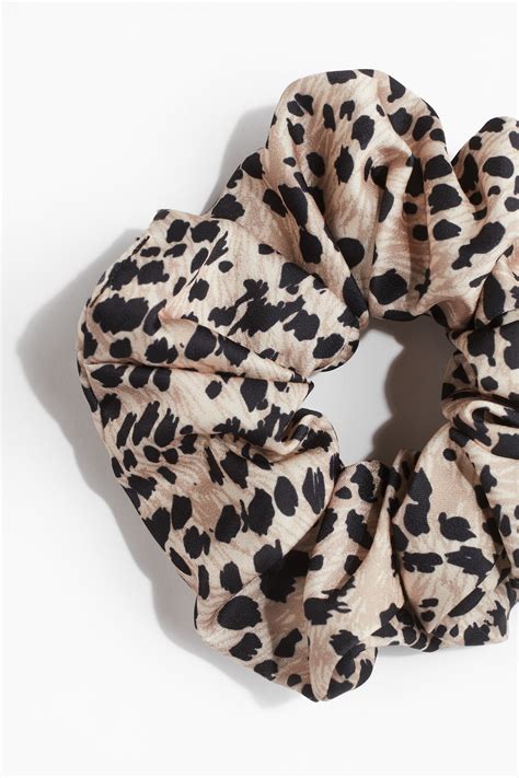Large scrunchie - Light beige/Leopard print - Ladies | H&M IN
