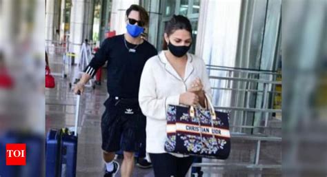 Asim Riaz and Himanshi Khurana spotted together at Jaipur airport ...