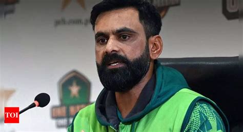 'No legacy': Mohammed Hafeez lambasts 90s Pakistan teams in front of ...