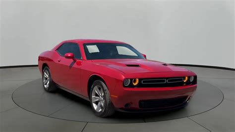 2017 Dodge Challenger/SXT - Titan Auto Group