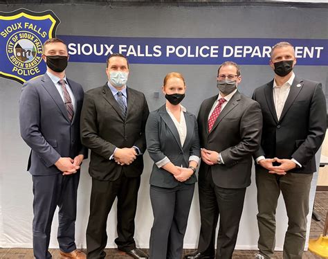 Crossing state lines to join the Sioux Falls Police; New officers like ...
