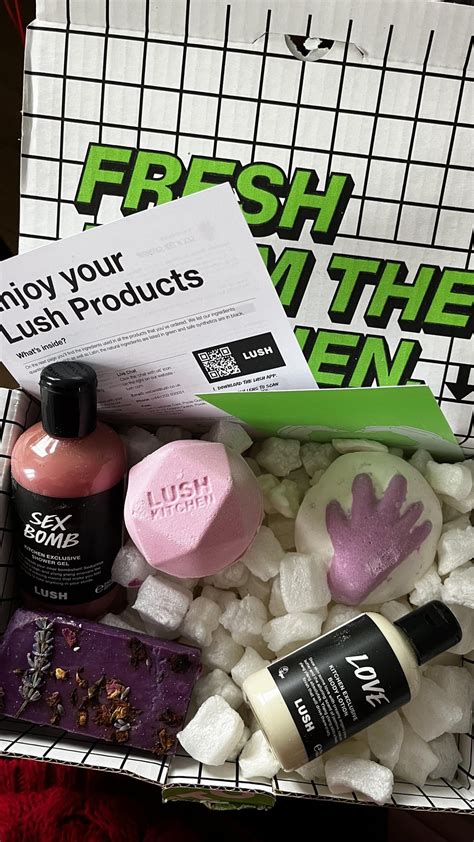 A comprehensive review of the Lush Kitchen box - FEBRUARY 2023 : r ...