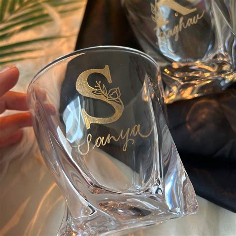 Engraved Whiskey Glasses- Floral Edition (Set of 2) - Hues By Aarya