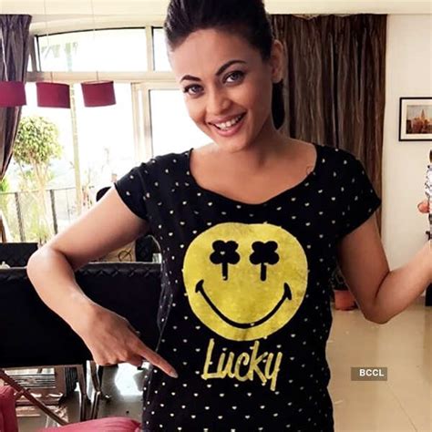 Blue-eyed girl Sneha Ullal is raising temperatures in Maldives Pics ...