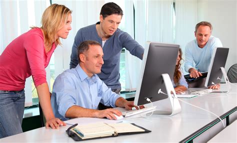 Employee Training Computer 的图像结果