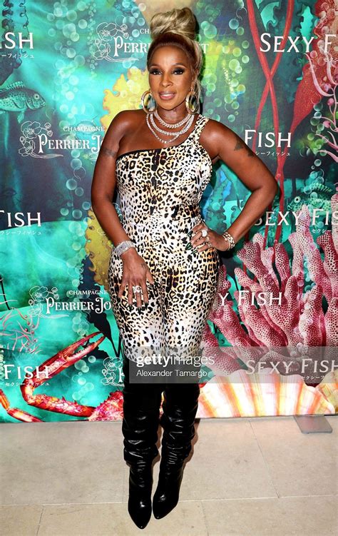 19 Mary J Blige Concert Ideas in 2025 | fashion, fashion outfits, mary j
