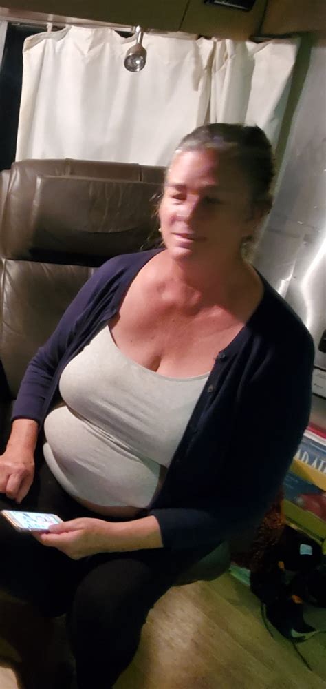 There is nothing I wouldnt do to her , let's talk : r/gilf